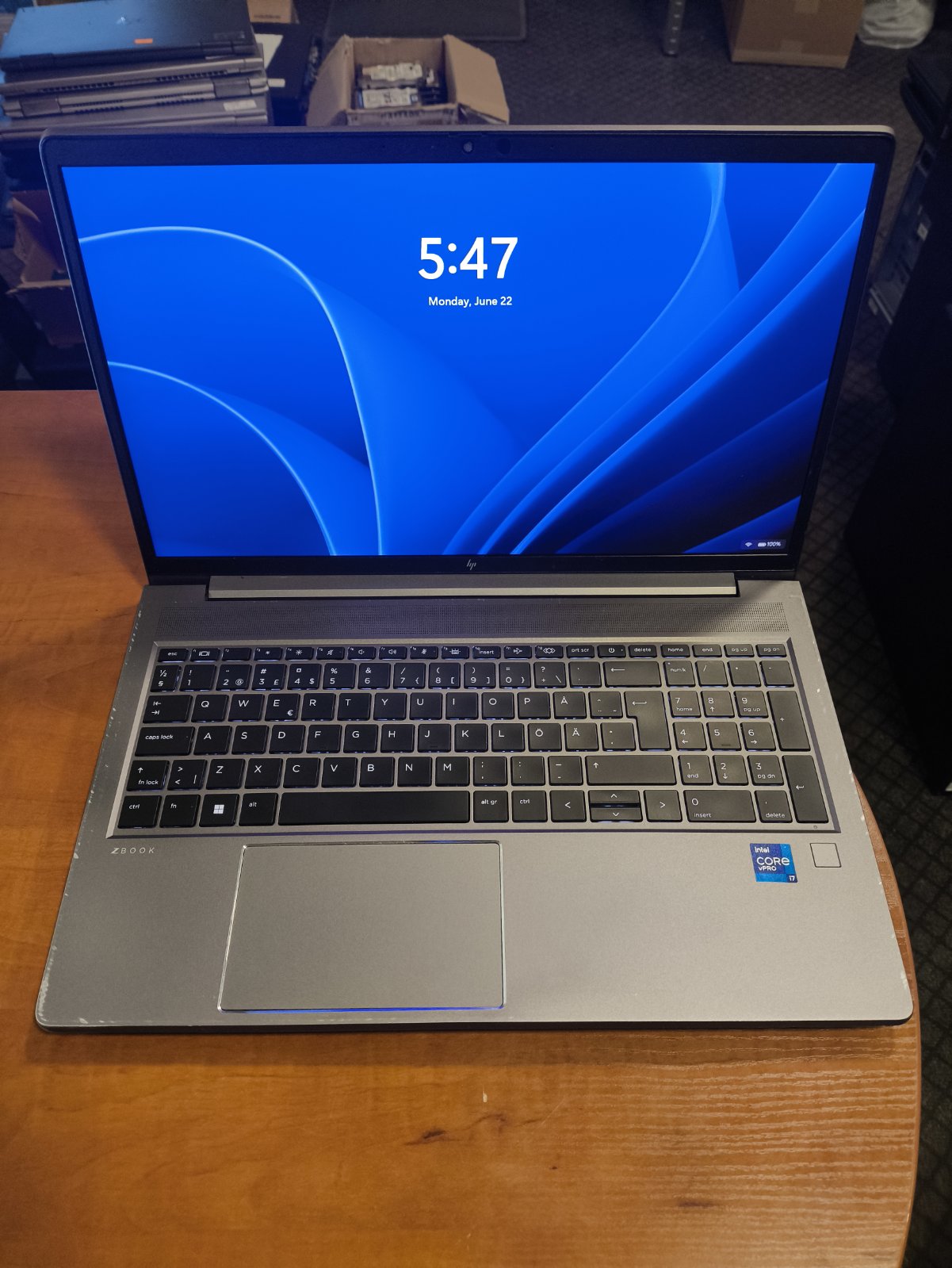 HP ZBook Power 15.6 G8 15.6 FHD IPS i7-11850h 32gb 512gb Rtx A2000 4gb 33% C Grade BE ĮKROVIKLIO, GALIMA IR SU. Ausinių lizdas neveikia ir 2vnt USB blogi