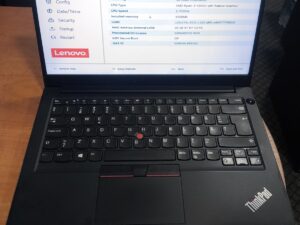 Lenovo Thinkpad 14.0 Fhd Ips Ryzen 3 4300u 4GB RAM BE SSD DISKO 17%, Kosmetiniai trūkumai korpuso, BE KROVIKLIO