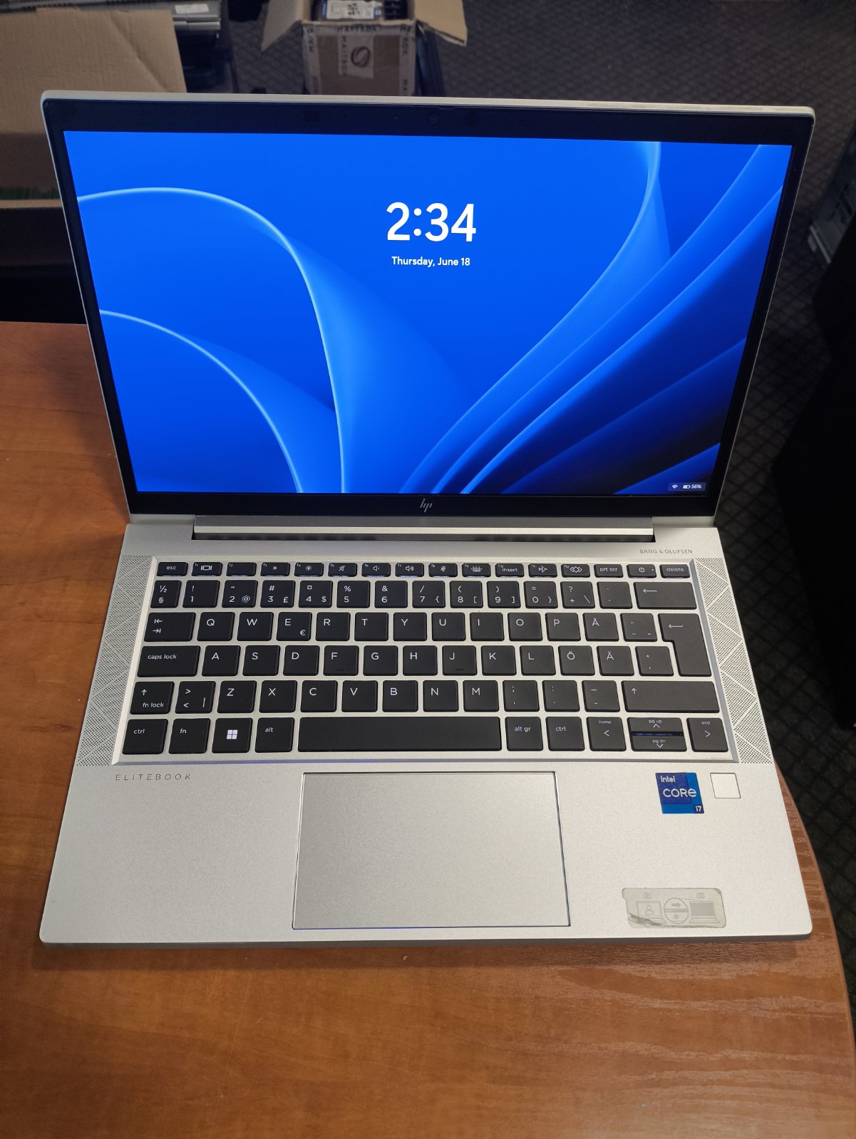 HP EliteBook 830 G8 13.3 FHD IPS i7-1165g7 32GB RAM 1TB SSD, 28%