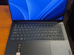 Lenovo Yoga Slim 7 14AKP10 14.0 FHD+ Oled 400 Nit Ryzen AI 7 350 16GB 512GB SSD 0% Garantija iki 2027-06-30