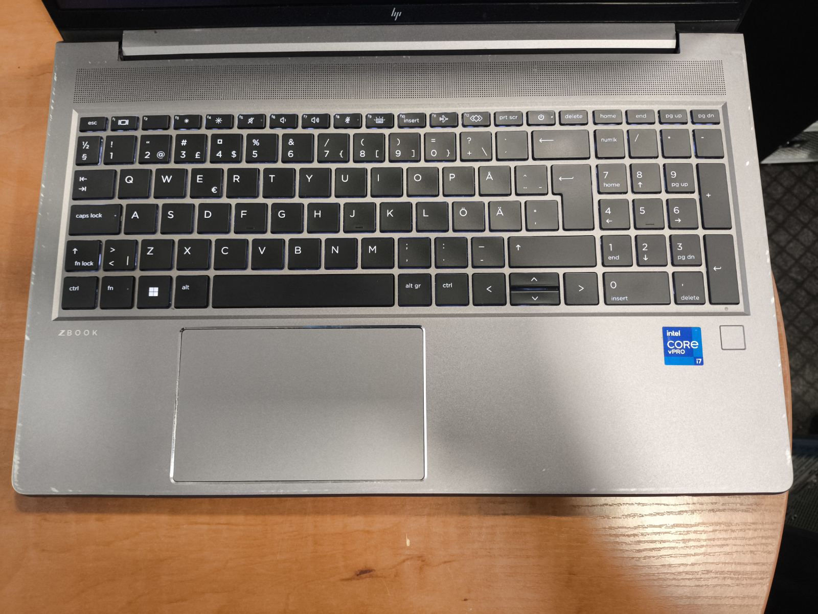 HP ZBook Power 15.6 G8 15.6 FHD IPS i7-11850h 32gb 512gb Rtx A2000 4gb 33% C Grade BE ĮKROVIKLIO, GALIMA IR SU. Ausinių lizdas neveikia ir 2vnt USB blogi - Image 2