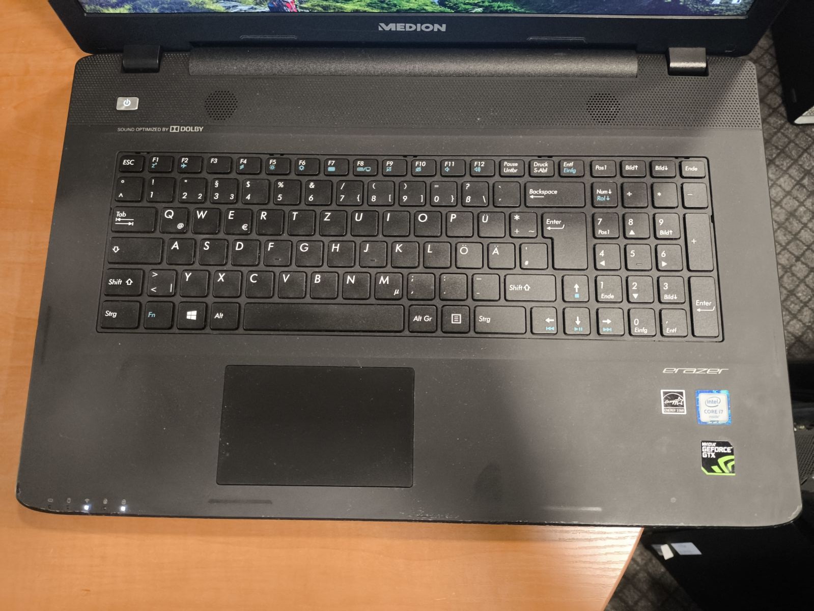 Medion Erazer P7644 17.3 FHD IPS i7-6500u 8GB 256GB SSD + 1TB HDD Nvidia GTX 950M 2GB, 56% - Image 2