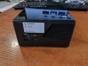 Gigabyte GB-BXi7-4770R barebone Mini PC  i7-4770R 1*8GB 60GB SSD Sata ( Msata dar laisva jungtis ) Wifi, Mini DP jungtis ( HDMI neveikia )