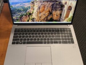 HP ZBook Fury 16 G9 16.0 FHD+ IPS 400 Nit Intel i7-12850HX 16GB* 256GB* SSD RTX A55000 16GB 24%