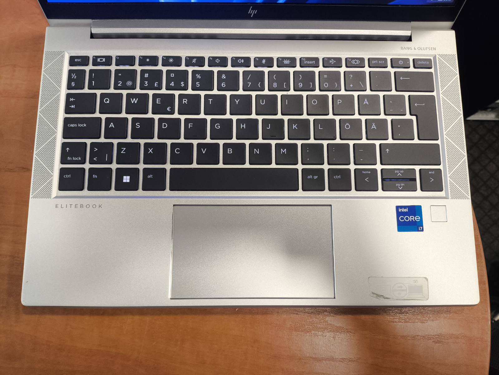HP EliteBook 830 G8 13.3 FHD IPS i7-1165g7 32GB RAM 1TB SSD, 28% - Image 2