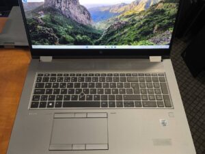 HP ZBook Fury 17 G7 17.3 FHD IPS i7-10850H 32GB 512GB SSD NVIDIA RTX 5000 Max-Q 16GB 32%