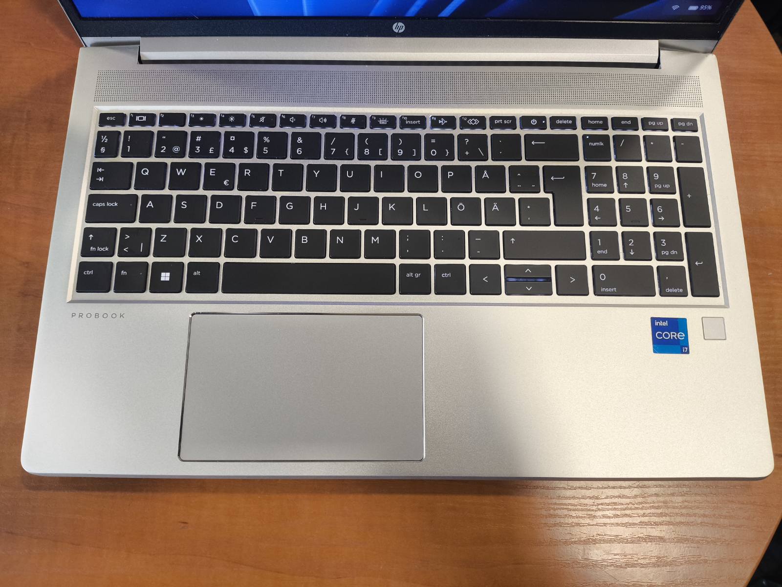 HP ProBook 650 G8 15.6 FHD IPS i7-1165g7 32GB RAM 512GB SSD, 21% SU RIMTU KORPUSO DEFEKTU, ŽIURĖTI FOTO - Image 2