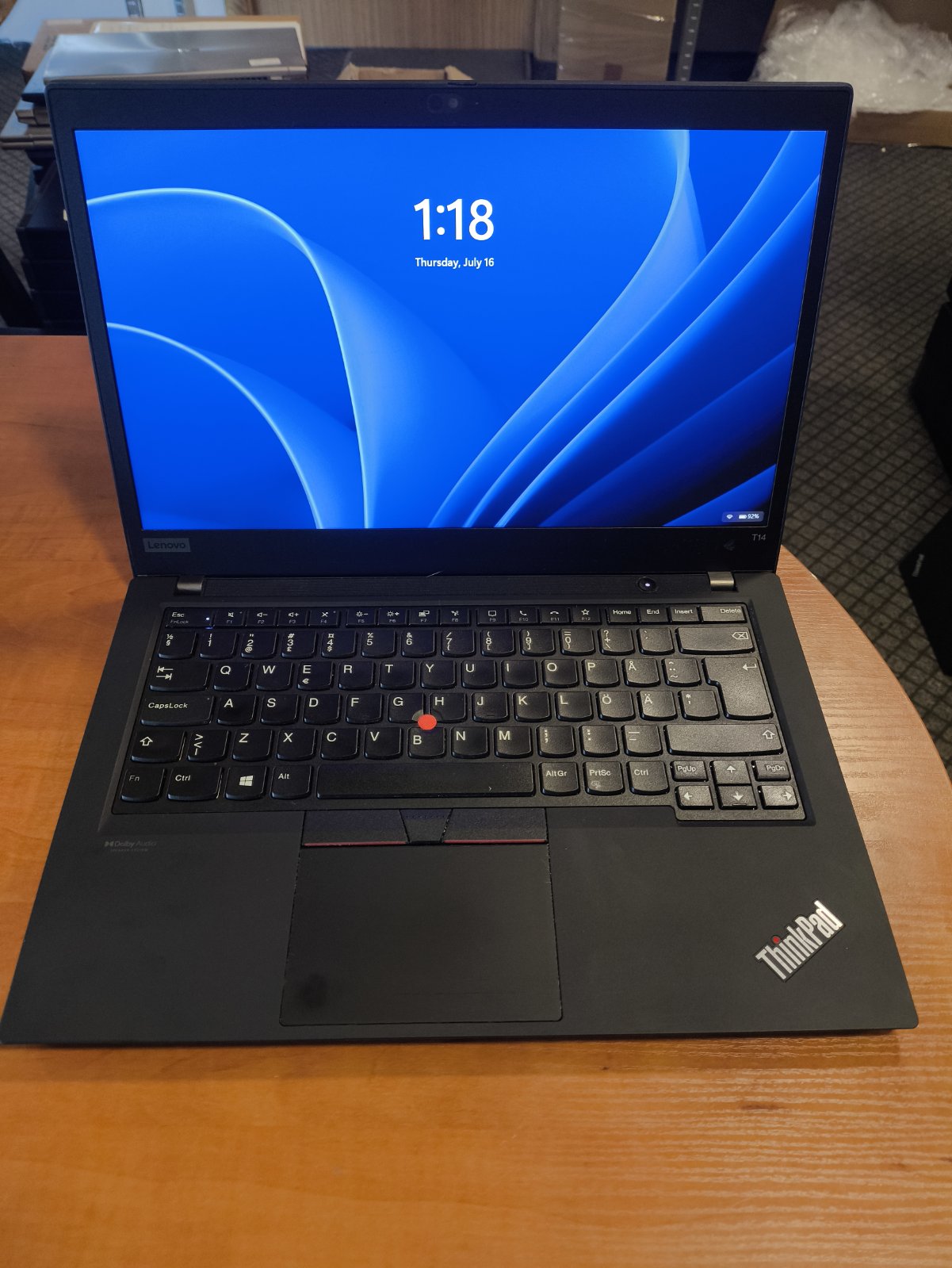 Lenovo ThinkPad T14 2nd Gen 14.0 Fhd IPS i5-1135G7 16GB RAM 512 SSD, 11% 1vnt USB-C neveikiantis, antras per kurį taipogi krauna veikia gerai.