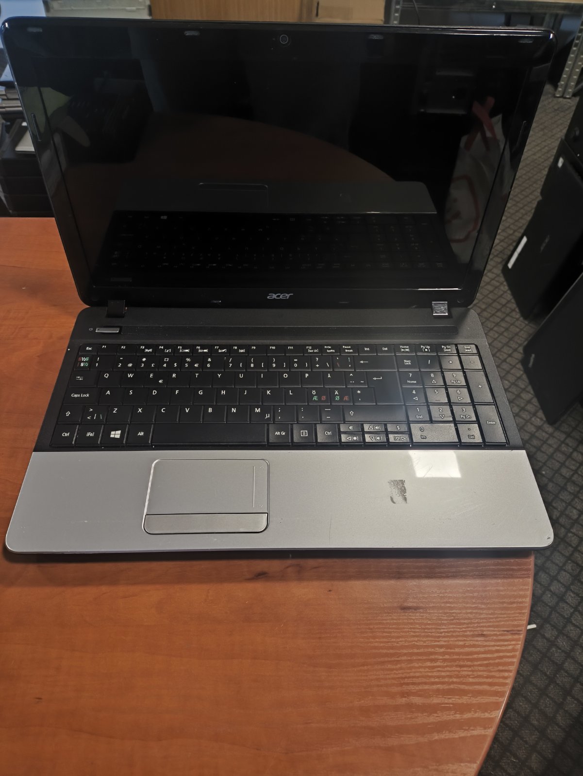 Acer 15.6 HD i7-3630QM 8GB RAM, 750GB HDD, Bloga baterija, su krovikliu