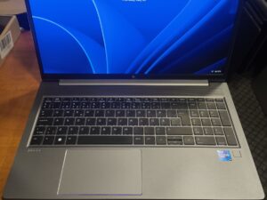 HP ZBook Power 15.6 G8 15.6 FHD IPS i7-11850h 32gb 512gb NMVe+ 2TB NMVe Rtx A2000 4gb 29% C Grade su ekrano defektu