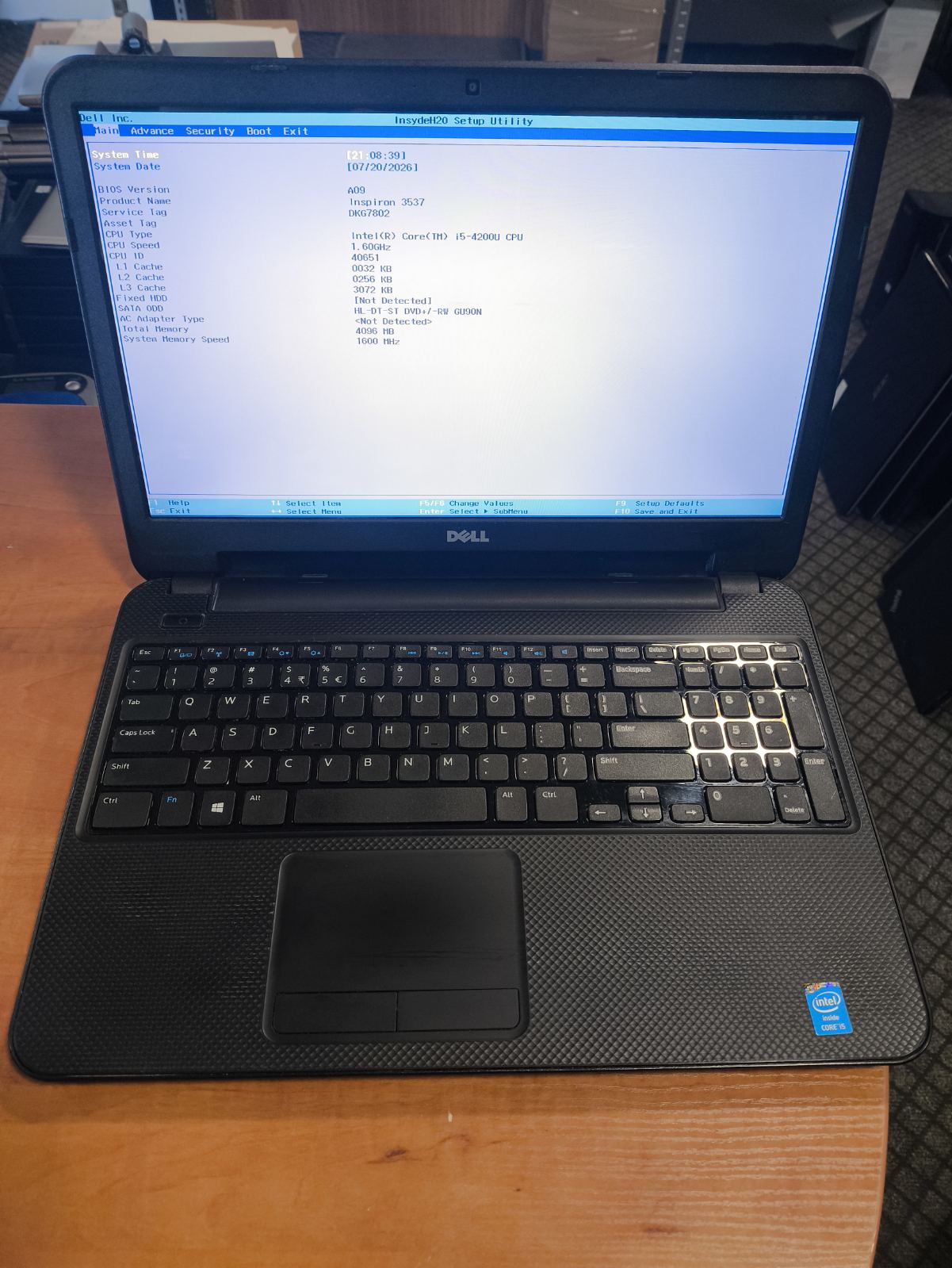 Dell 15.6 HD i5-4200u 4GB DDR3 RAM, BE SSD, Gera baterija, su krovikliu