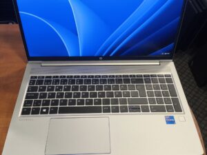 HP ProBook 650 G8 15.6 FHD IPS i7-1165g7 32GB RAM 512GB SSD, 25%