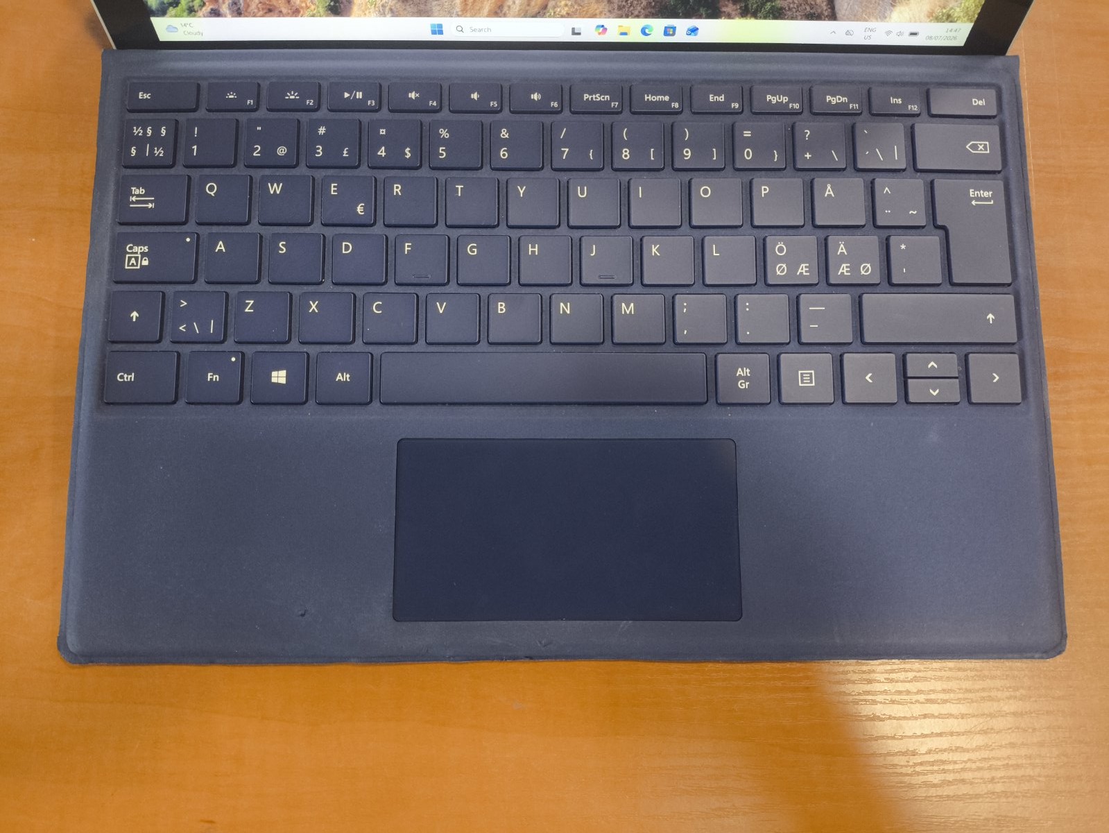 Surface 4 Pro 12.3 2736*1824 IPS Touch i5-6300u 8gb 256gb SSD 19% Su klaviatūra ir Dockingu-krovikliu. - Image 3