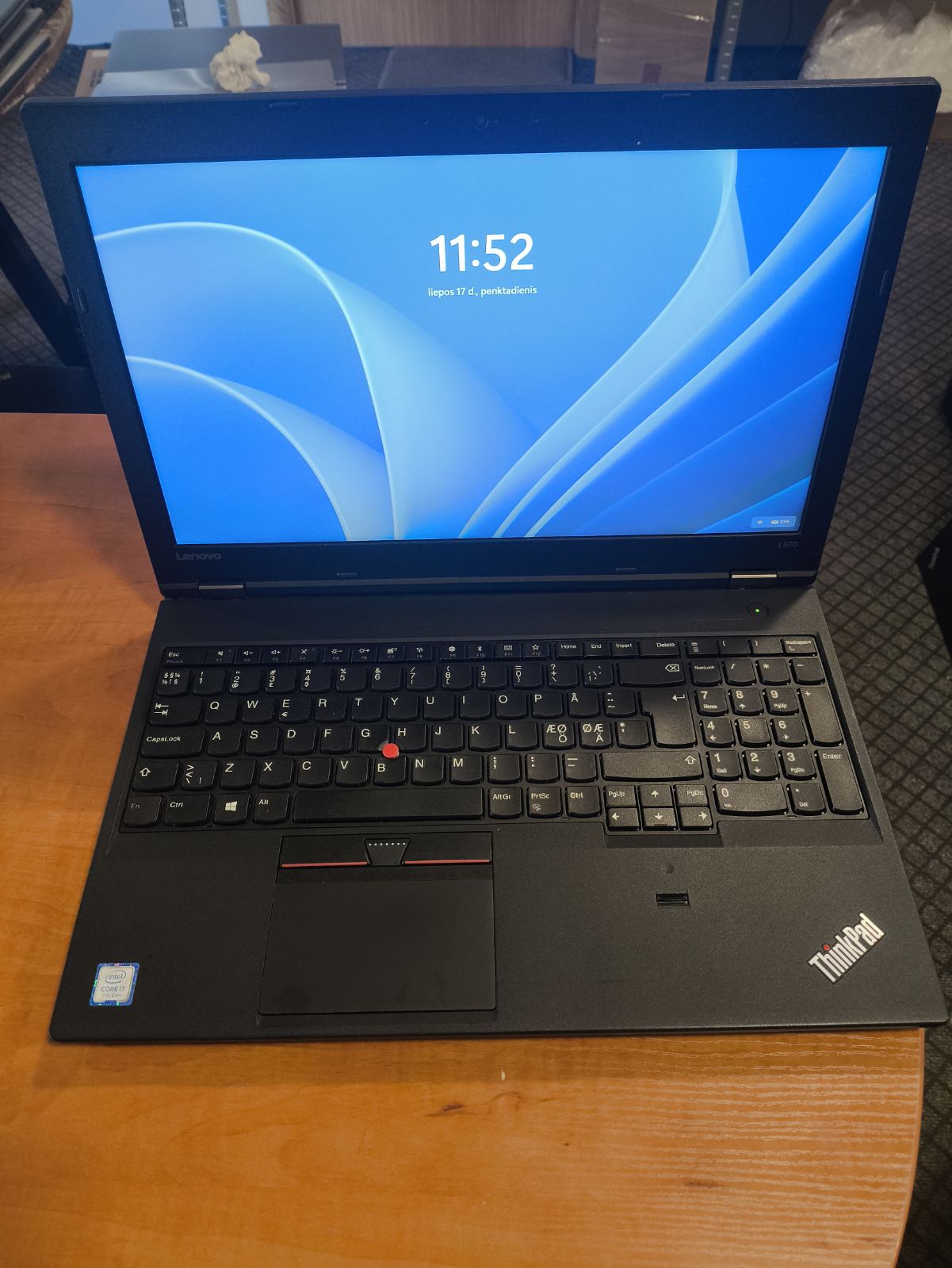 ThinkPad L570 15.6 FHD TN i7-7500u 16GB 256GB SSD 4%, Windows 11 pro suinstaliuota