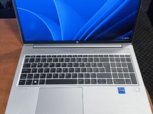 HP ProBook 650 G8 15.6 FHD IPS i7-1165G7 16GB 512B SSD 3%