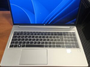HP ProBook 650 G8 15.6 FHD IPS i5-1135G7 16GB 256GB SSD 27%