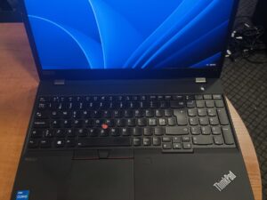 Lenovo Thinkpad T15 Gen2 15.6 FHD IPS i5-1135G7 16GB 256GB SSD 13%