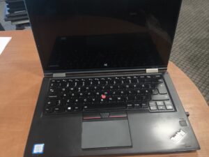 Lenovo ThinkPad Yoga 2 12.5 FHD IPS Touch X360, i7-6500U 8GB 256GB SSD, su defektu - baterijos nekrauna, ir bios baterija išsekusi, pieštukas kompelkte yra, kroviklis pridedamas.