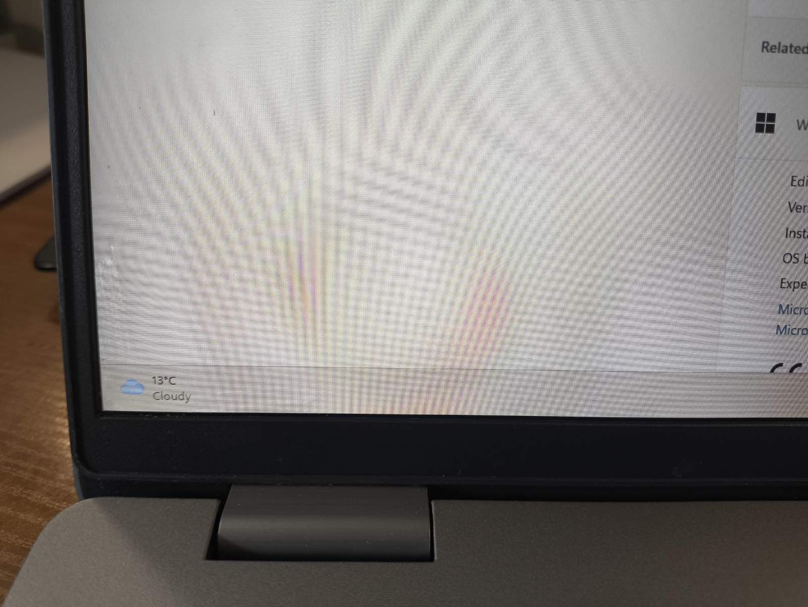 Dell Latitude 5530 15.6 FHD IPS i5-1245u 16gb 256gb SSD 20% Ekranas su plėmais, dėmėmis. Apatinis dugnas dažai atsilupę - Image 6
