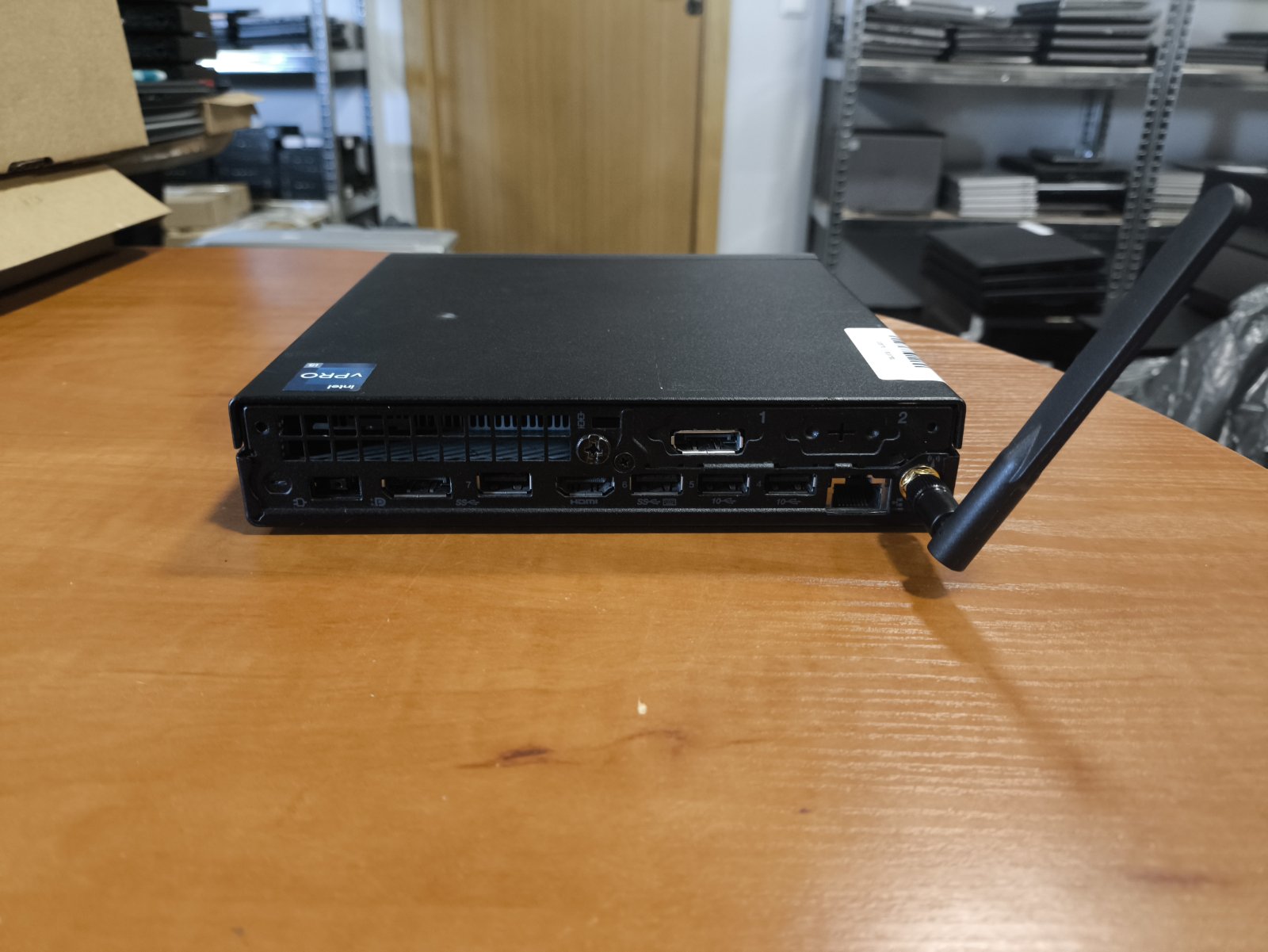 Lenovo ThinkCentre M80q Gen 3 Mini PC i5-12500T 16GB DDR5 256GB SSD, x2 DP + 1vnt HDMI , - Wifi yra - Image 2