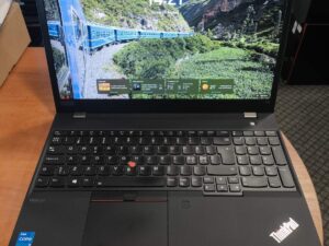 Lenovo Thinkpad T15 Gen2 15.6 FHD IPS i5-1135G7 16GB 256GB SSD 15%
