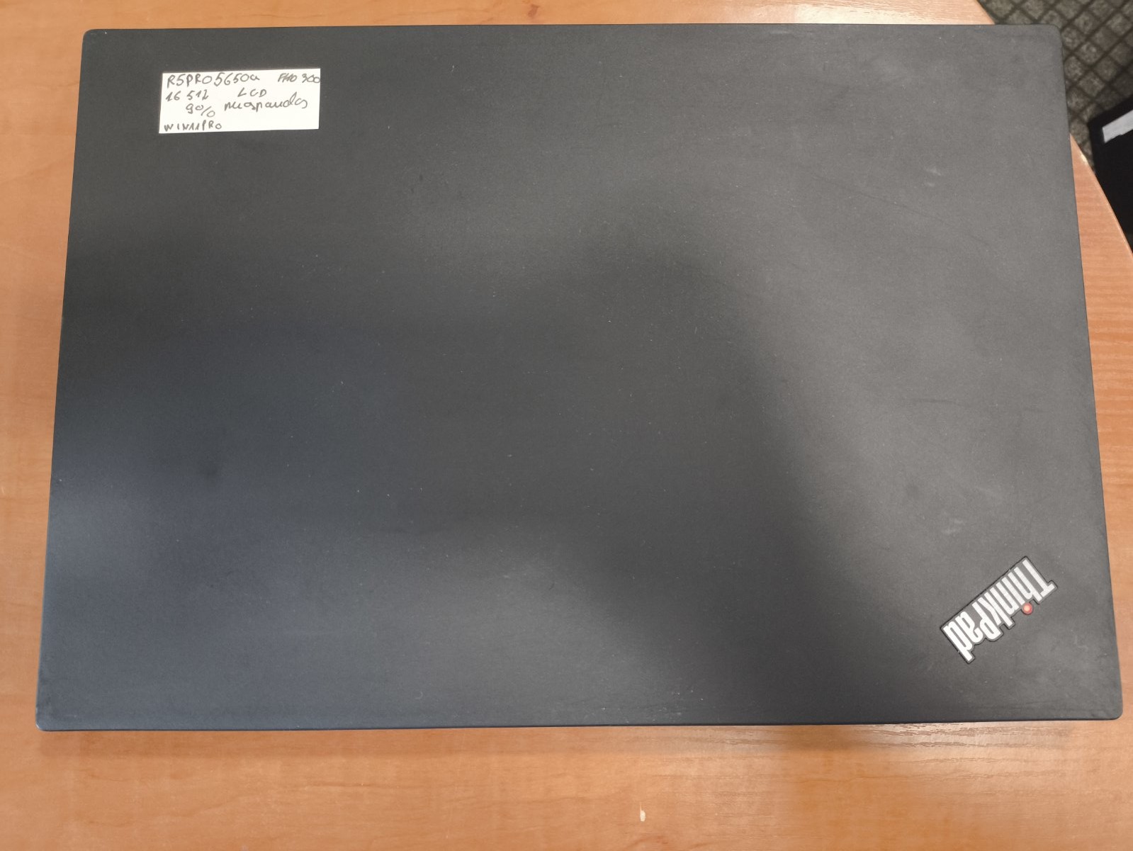 Lenovo ThinkPad P14S Gen 2 14" FHD IPS 300 Nit Ryzen 5 PRO 5650U, 16GB, 512GB SSD, 9% Yra nuospaudų nuo klaviatūros ekrane. - Image 3