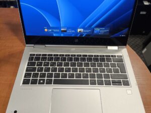 HP ProBook x360 435 G10 13.3 FHD IPS Touch AMD Ryzen 3 7330U 16GB 256GB SSD 1%