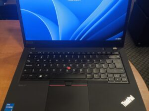 Lenovo ThinkPad T14 2nd Gen 14.0 Fhd IPS i5-1135G7 16GB RAM 512 SSD, 10%