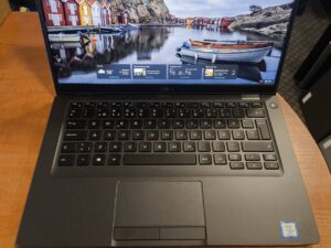 DELL Latitude 5400 14.0 FHD IPS, I5-8265u, 16GB, 256GB 12%