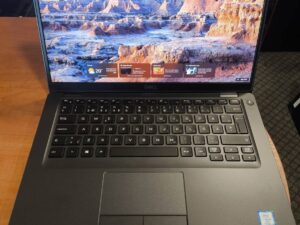 DELL Latitude 5400 14.0 FHD IPS, I5-8265u, 16GB, 256GB 4%
