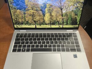 HP EliteBook x360 1040 G8 14.0 FHD IPS Touch i5-1135g7 16gb 256gb SSD 26%