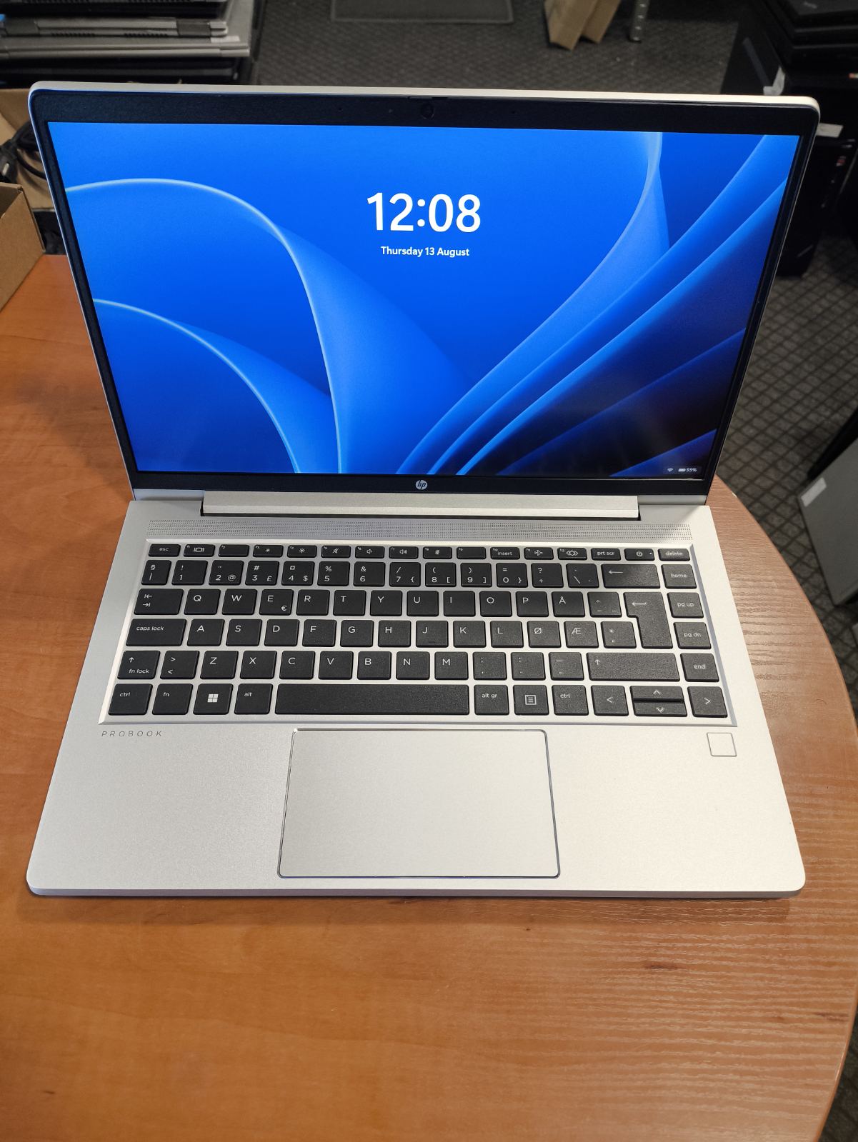 HP ProBook 445 G1013.3 FHD IPS AMD Ryzen 3 7330U 16GB 256GB SSD 17%