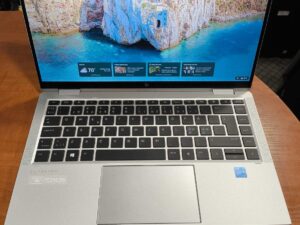 HP EliteBook x360 1040 G8 14.0 FHD IPS Touch i5-1135g7 16gb 256gb SSD 26%