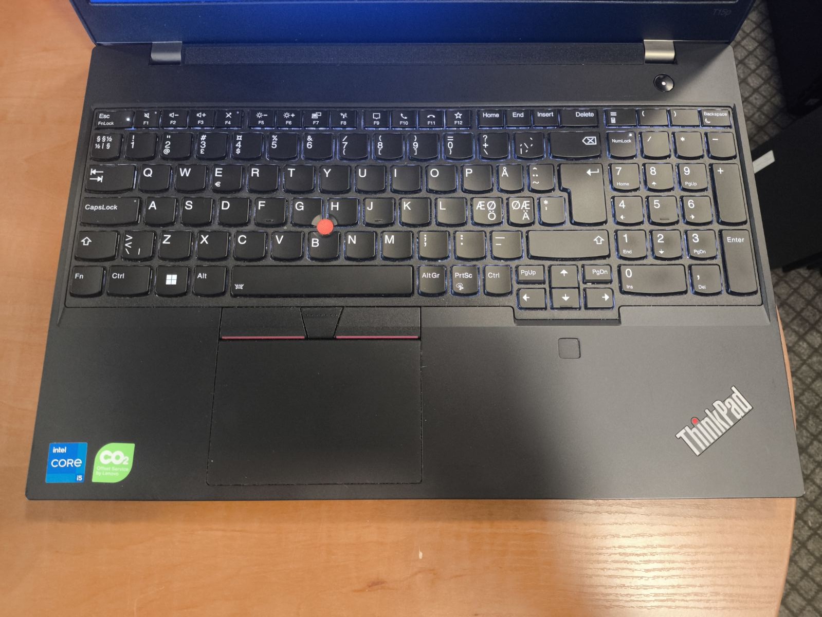 Lenovo ThinkPad T15p Gen 2 15.6 FHD IPS i5-11400H 16GB 512GB SSD 3% - Image 2