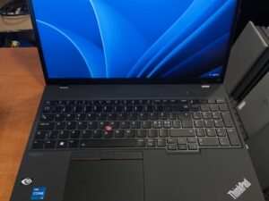 Lenovo ThinkPad T16 Gen 1 16.0 FHD+ IPS i5-1235U 16GB 512GB 2%