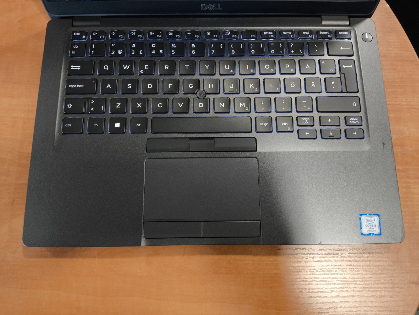 DELL Latitude 5400 14.0 FHD IPS, I5-8365u, 16GB, 256GB 2% - Image 2