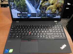 Lenovo Thinkpad P15S Gen 2 15.6 FHD IPS i7-1165G7 16GB 256GB SSD Nvidia Quadro T500 4GB 0% A Grade