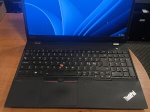 Lenovo Thinkpad P15S Gen 2 15.6 FHD IPS i7-1165G7 16GB 512GB SSD Nvidia Quadro T500 4GB 12%