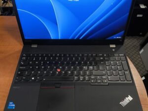 Lenovo Thinkpad T15 Gen2 15.6 FHD IPS i5-1135G7 16GB 256GB SSD 10%