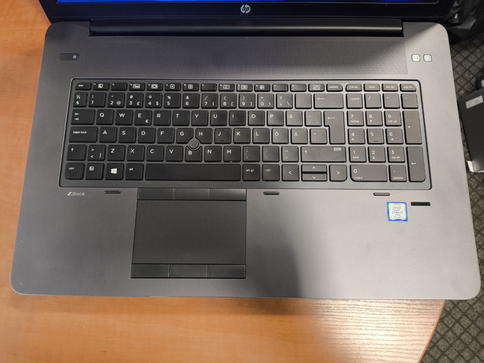 HP ZBook 17 G4 17.3 1920*1080 IPS Matinis i7-7820HQ 32GB 512GB P3000 6GB 17% - Image 2