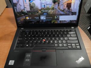 Lenovo ThinkPad T14s Gen1 14.0 FHD  IPS Touch i5-10310U 16gb 512gb 17% USA Klaviatūra, nedidelis kosmetinis trūkumas