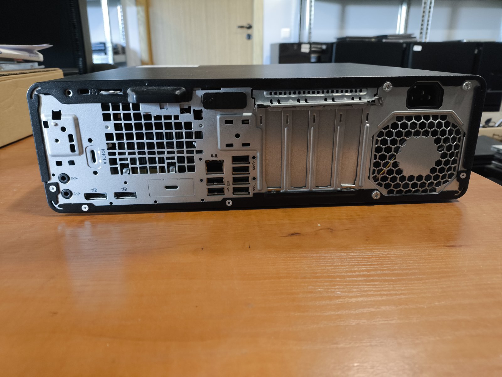 HP EliteDesk 600 G4 SFF i5-8500 8GB 256GB SSD, Windows 11 Pro Suinstaliuota - Image 2
