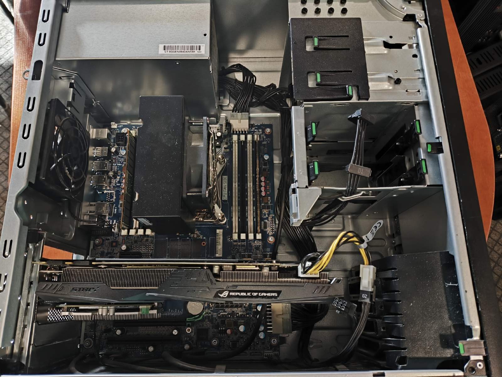 HP Z440 Workstation Intel Xeon E5-2690 V4 14 branduolių 32GB DDR4 Server RAM 256GB NMVe Nvidia GTX 1070 8GB - Image 3