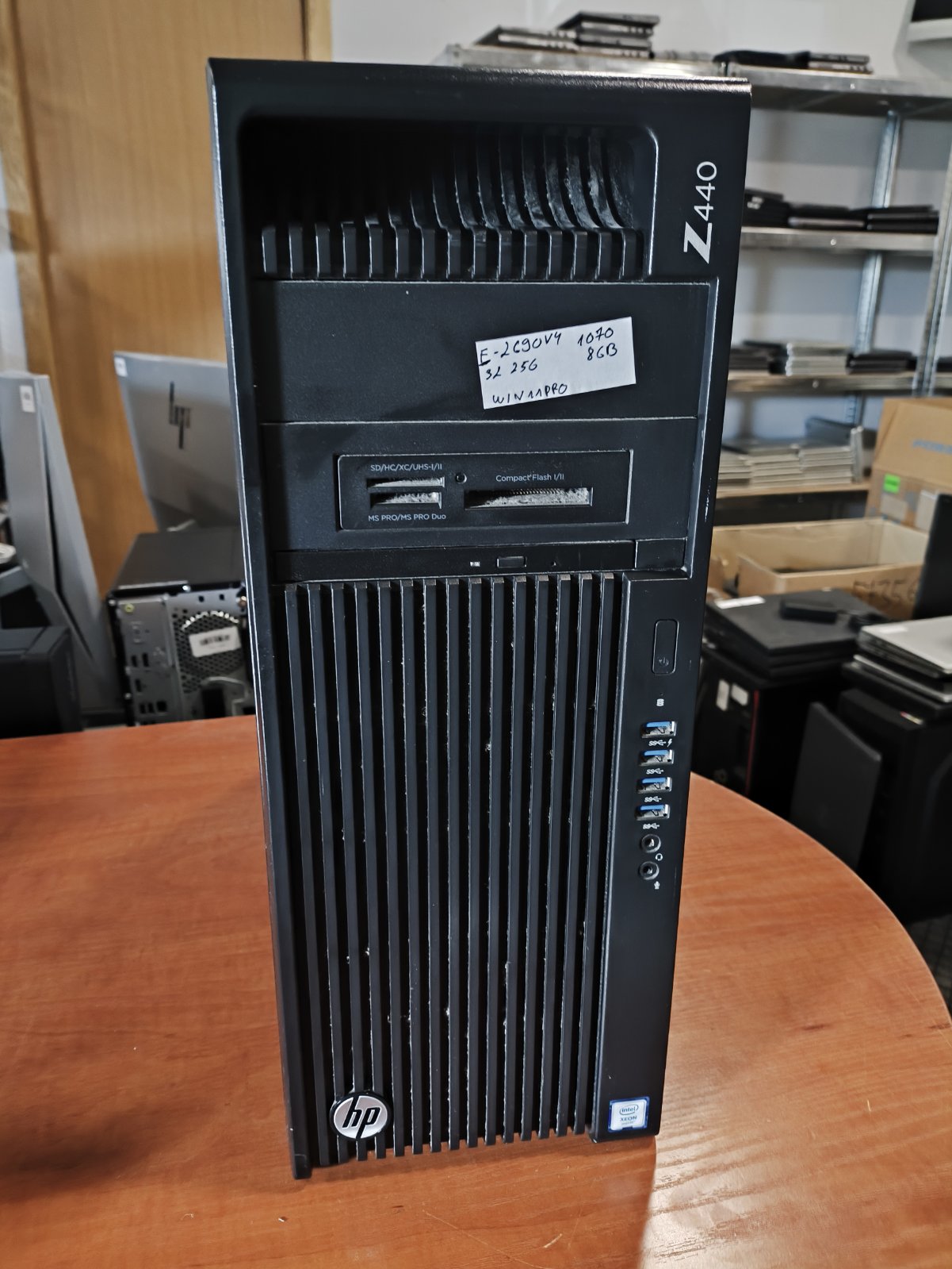 HP Z440 Workstation Intel Xeon E5-2690 V4 14 branduolių 32GB DDR4 Server RAM 256GB NMVe Nvidia GTX 1070 8GB