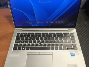 HP EliteBook 840 G8 14.0 FHD IPS i5-1135g7 16gb 256gb SSD 25%