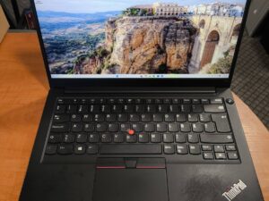 Lenovo ThinkPad E14 Gen 2 14.0 FHD IPS Ryzen 3 4300u 8GB 256GB 15%
