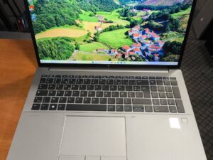 HP ZBook Fury 16 G9 16.0 FHD+ IPS 400 Nit Intel i7-12850HX 64GB 512GB SSD NVIDIA RTX A5500 16GB, 26%