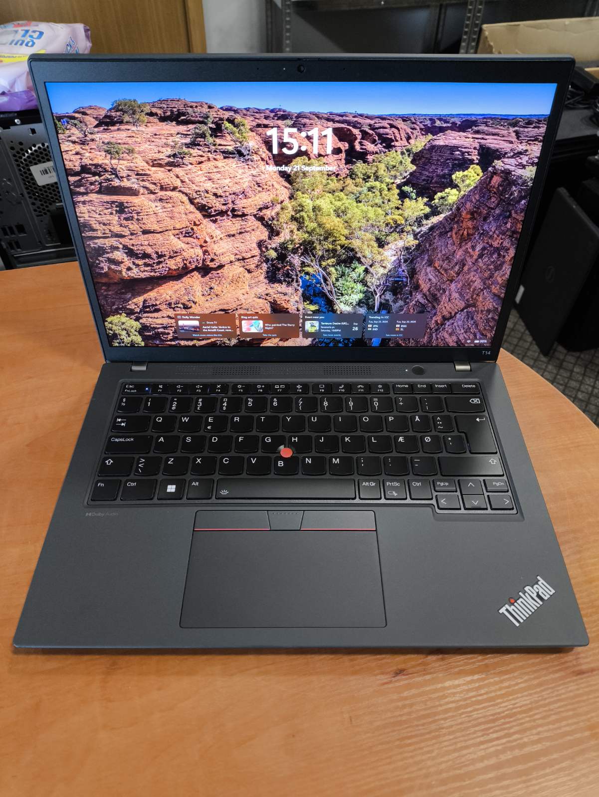 Lenovo Thinkpad T14 Gen 4 FHD+ IPS Ryzen 7 7840U 16GB 256GB SSD 1%