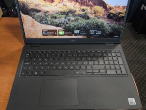 DELL Latitude 3510 15.6 FHD IPS i3-10110U 16GB 256GB SSD 6%, Windows 11 pro suinstaliuota