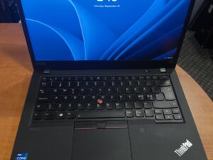 Lenovo Thinkpad P14S Gen 2 14.0 FHD IPS i7-1165G7 16GB 512GB SSD Nvidia Quadro T500 4GB, Gera baterija, Klaviatūros defektas, 1vnt Type C neveikia